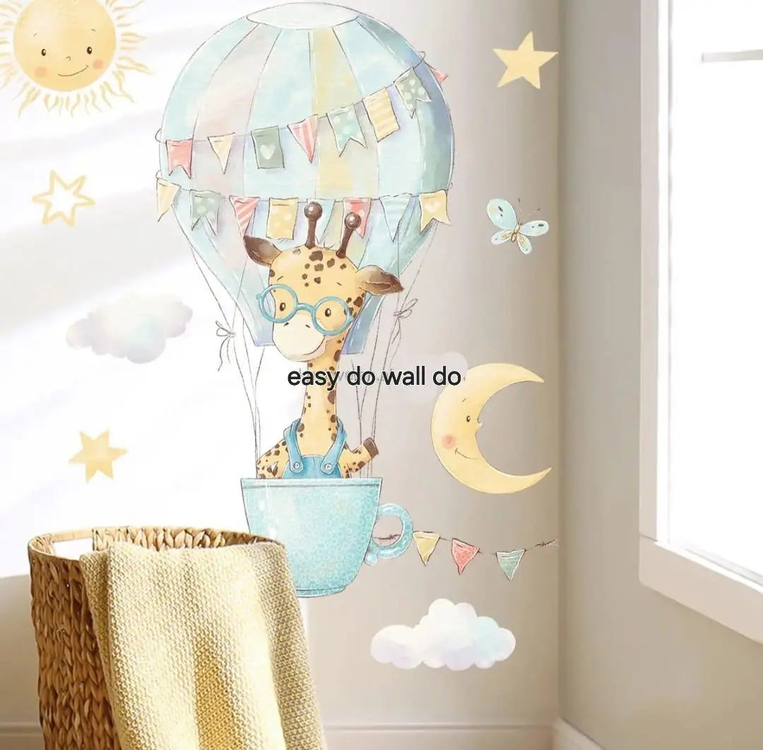 Giraffe in a Hot Air Balloon Wall Sticker - Easy do Wall do